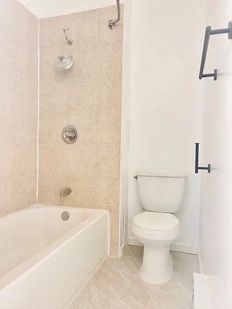Bathroom - Off-Campus Apartment Near Temple University – Available 2/1/26