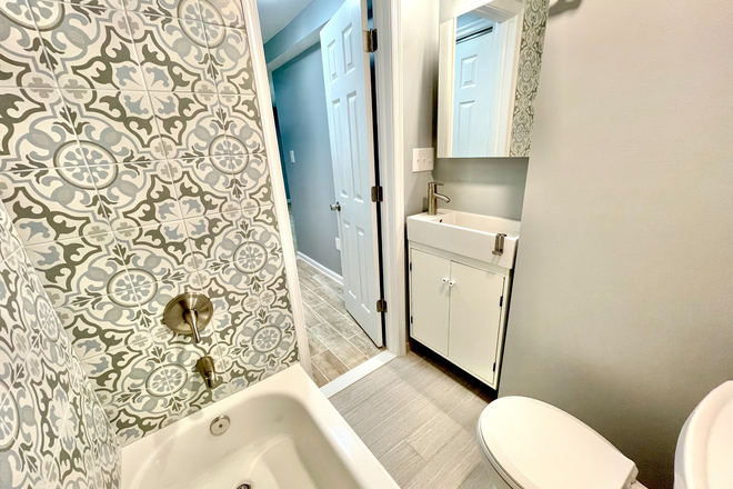 Designer touches throughout - AVAILABLE AUG 2026! 5 BIG MASTER SUITES! STUNNING KITCHEN, BATHS, TOTAL RENOVATION, FREE PARKING!