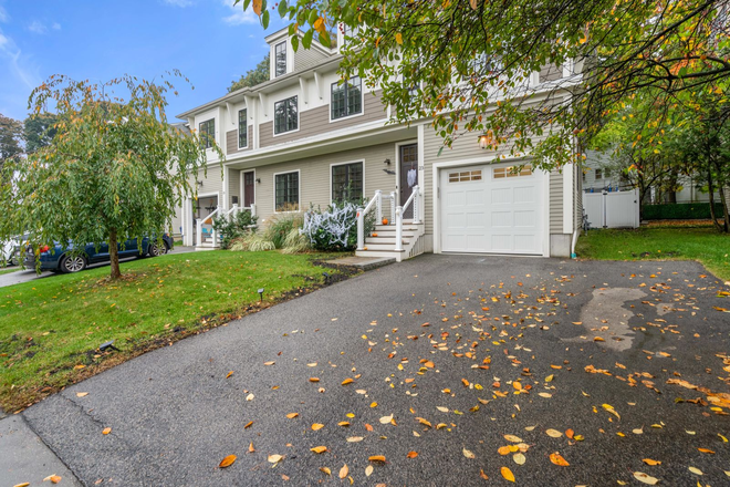 Exterior - Immaculate 3 bed, 3.5 bath townhouse with off-street parking and attached one car garage.