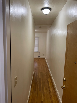 Entrance Hallway - Available 2/15/2025! Studio in Prime Location! NEU/Colleges/Hospitals, BUS/T Apartments