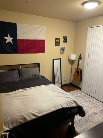 Bedroom - Lofts Starbucks