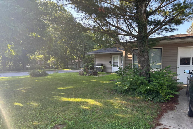 Front yard - House close to campus