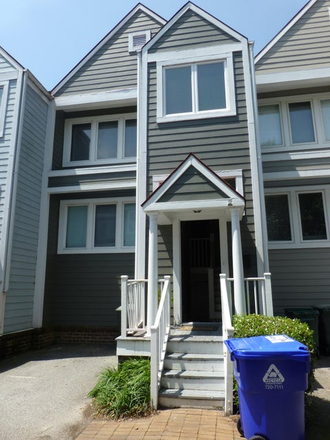 18 ASCOT FRONT ENTRY - HARLESTON GREEN TH AVAILABLE JUNE 1, 2026