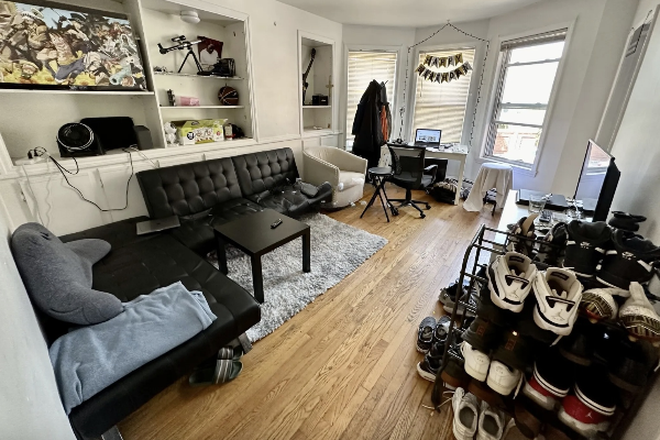 Living Room - ***NO BROKER FEE***Available JAN 1, 2026***