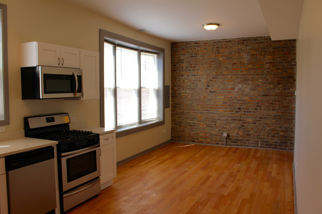 kitchen - Beautiful two bedroom one bathroom 3 blocks from West Campus Apartments