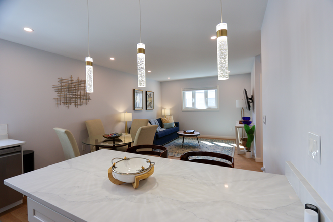 Living Area - THO752 Modern 2BR/2BA Gem near MIT | Central Cambridge Apartments