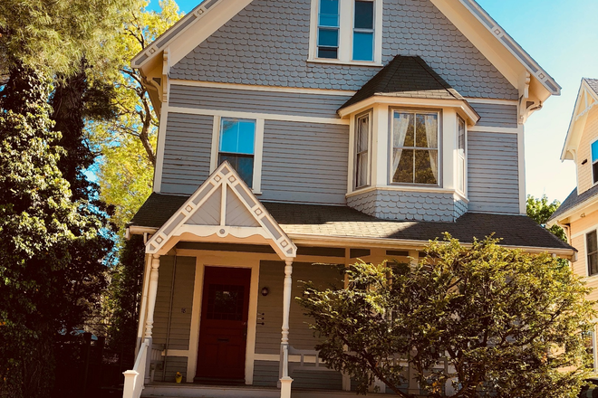 front of house - 1 BEDROOM APT. (Furnished) IN EXCELLENT LOCATION. VERY CLOSE TO HARVARD YARD.