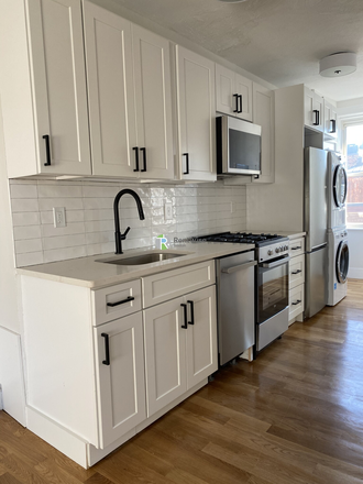 1 - SEPT 2026-Cozy North End 2 bed, W/D in unit, Student Ok, NO FEE! Apartments