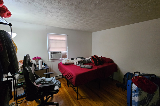 Bedroom - Room Available (June–August Sublease) Apartments