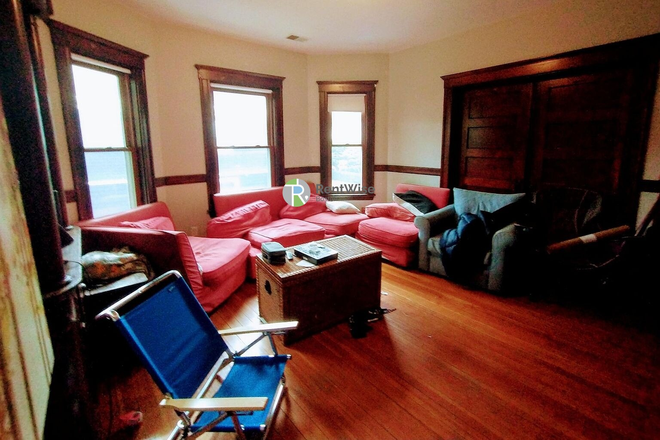 12 - PRICE REDUCTION! Spacious and Bright 6 Bedroom /2 Bath Apt with NO BROKER FEE!