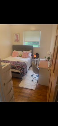 bedroom - Off-Campus House
