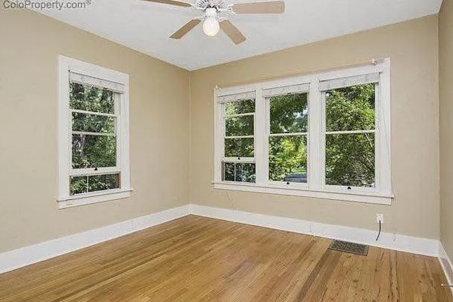 Bedroom - ROOMMATE NEEDED - Gorgeous House on the Hill, Private Bedroom, 2 Separate Kitchens and Living Rooms