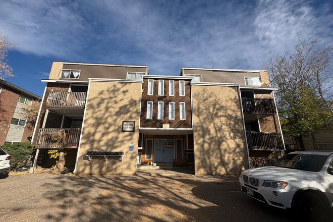 Building overall - Cozy apartment, close to campus