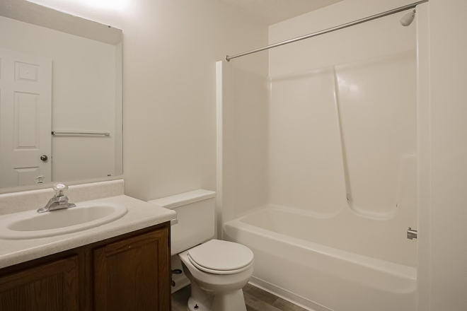 Bathroom - Ashton Lake Apartments