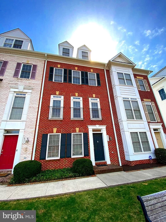 Front of House - Private or Shared Bath Bedrooms Available for Students Only! | Starting 6/1 | $650-850