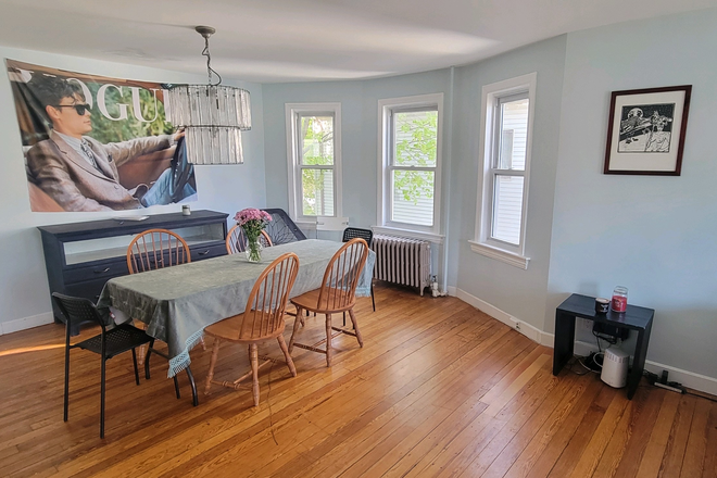 dining area/open concept to living room - Bright spacious home: Roommates Wanted