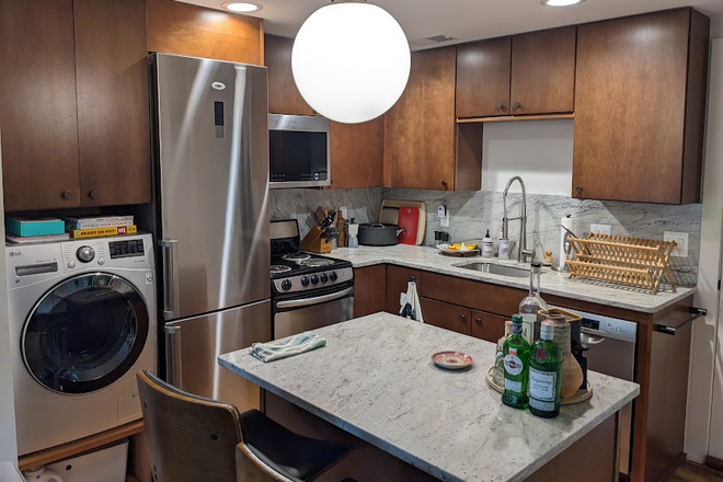 Kitchen - Modern Furnished Sunny Studio, walk to North and Medical Campus, free utilities House
