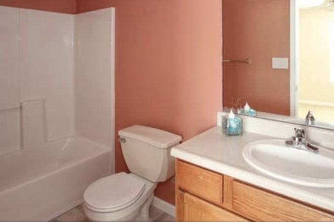Private bathroom - Room for Rent with Private Bathroom