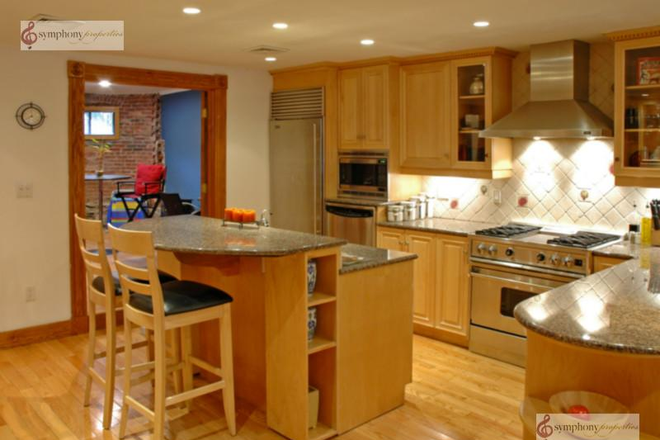 Kitchen - 4 Bedrooms/2 Baths with laundry on Symphony Road