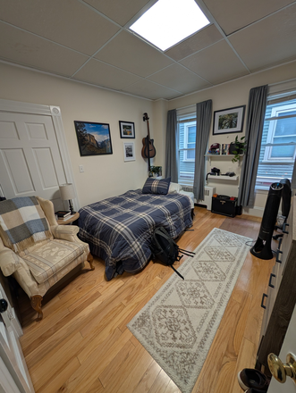 Bedroom available for sublease - 1 Bedroom Summer Sublet in 3B/2Ba Apartment