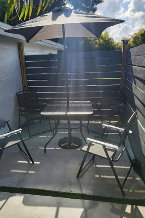 Porch deck - STUDIO 4 RENT PRIVATE ENTR & PARKING, WASH & DRYER.  AVAILABLE JANUARY 1, 2026 Apartments
