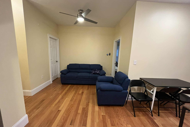 Living Room - Somerville apartment in Teele square close to the red line