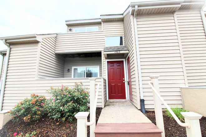 front - Camden Townes - 3 bedroom - 2 bath townhome for rent!