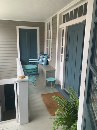 Small Entry Porch - 3-bed, 2-bath, off-street parking, w/d in unit Duplex