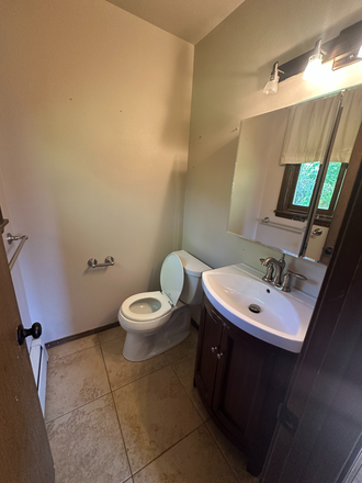 Ensuite Bathroom - Gorgeous room + half bath for rent in South Boulder!  House