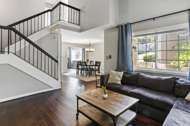Living - Beautiful Brookhaven Townhome