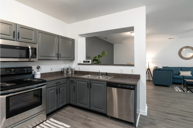 Kitchen - Spring Relet - Station 21 Apartments
