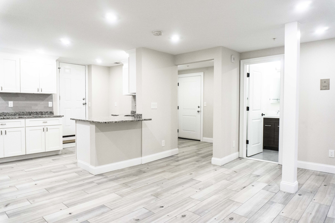 open concept - MODERN CONDOS ON COMMONWEALTH AVE NEAR GREENLINE + BC SHUTTLE