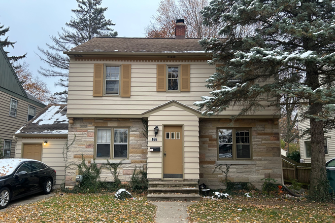 Outside street view - 166 Orchard St - Spring Sublease - Private Room House