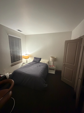 Bedroom - Room in shared 2BR apt for PU faculty/staff affiliate only-Stanworth Lane-Princeton