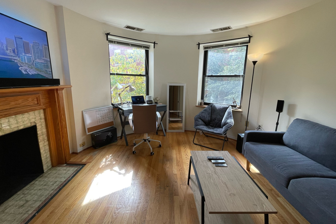 1 - GREAT location 1 bed on Gainsborough St Apartments