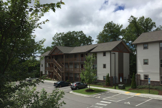 Photo - Highland Woods I Apartments