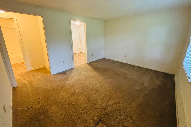 Photo - 2 Bedroom 1 bath Duplex House