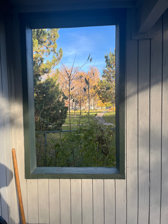 Patio, overlooking park - 1945 Canyon Boulevard, Close to park and campus Apartments