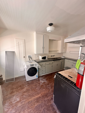 Kitchen - Northside Berkeley Summer Sublease (close to campus)!
