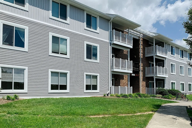 Outside street view - 1203E University Terrace