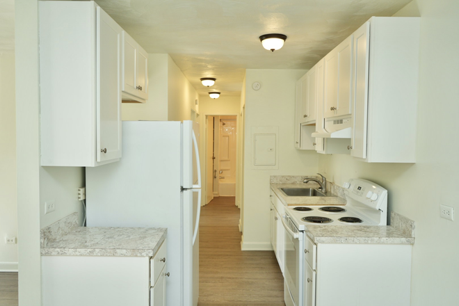 Kitchen - Various 1 and 2 Bedroom Apartments Available on Grady Ave