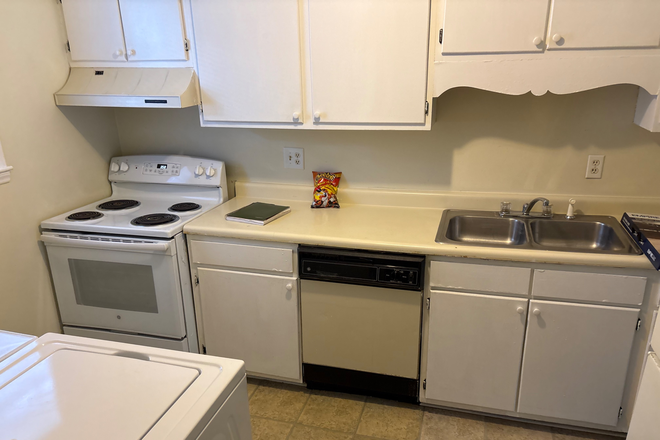 Kitchen - Tyler Creek