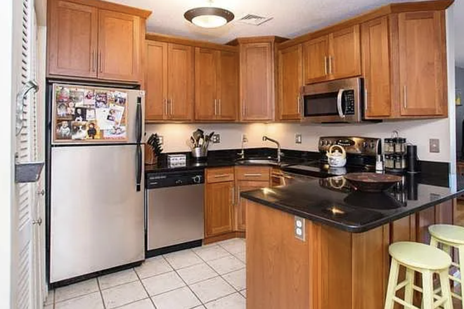 . - Charming 2-Bed, 2-Bath Apartment – Perfect for Comfortable Living!