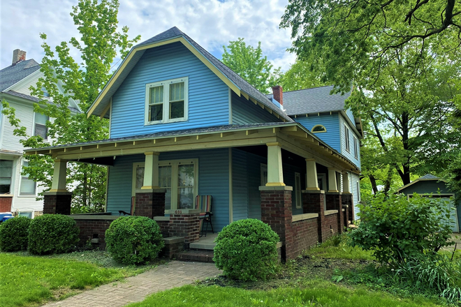 Exterior - 468 N Salisbury