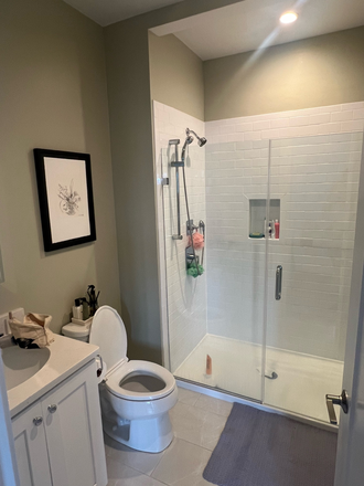 Bathroom - 1 Bed Apartment in Mission Hill