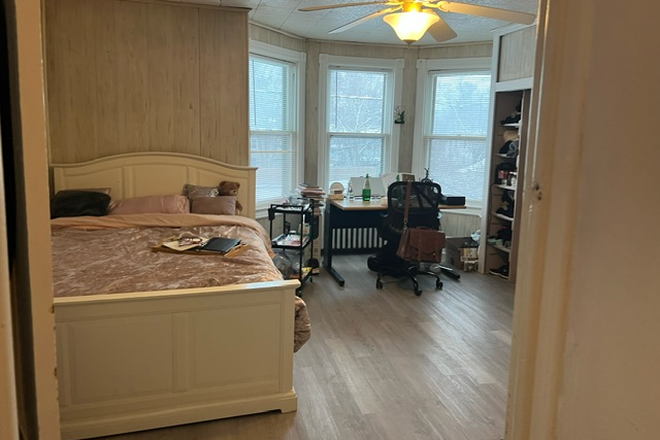 Bedroom - Furnished rooms-Leigh Ave-Princeton Duplex