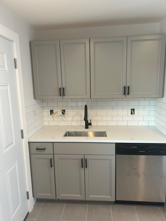 Kitchen - Just renovated 2 bedroom / 1 bathroom with backyard Apartments
