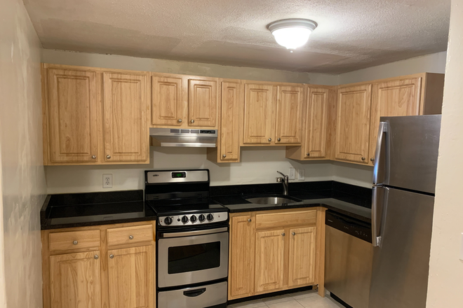 Call NOW for showings! 617-236-8600 - CAMBRIDGE ST - *NO FEE* LRG MODRN BEACON HILL 3BR FOR *9/1/2026* W/ 2 BATH, LNDRY IN BLDNG, H&HW INC Apartments