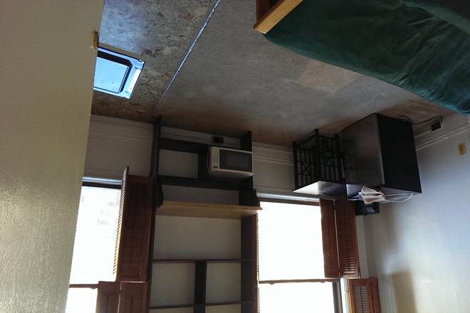 studio unit - 371 Commonwealth Avenue, Boston - Equidistant to BMC and B.U. Main Campus