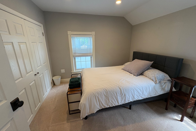 Bedroom - Furnished room for PU affiliate only-Chestnut St-Princeton House